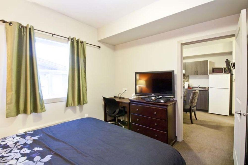 Travelodge By Wyndham Kindersley Экстерьер фото